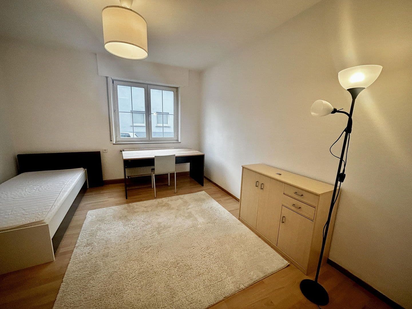 Prenájom bytu 1-izbový 15 m², Markomannenstr., Stuttgart, Bádensko-Wurttembersko Prenájom bytu 1-izbový 15 m², Markomannenstr., Stuttgart, Bádensko-Wurttembersko