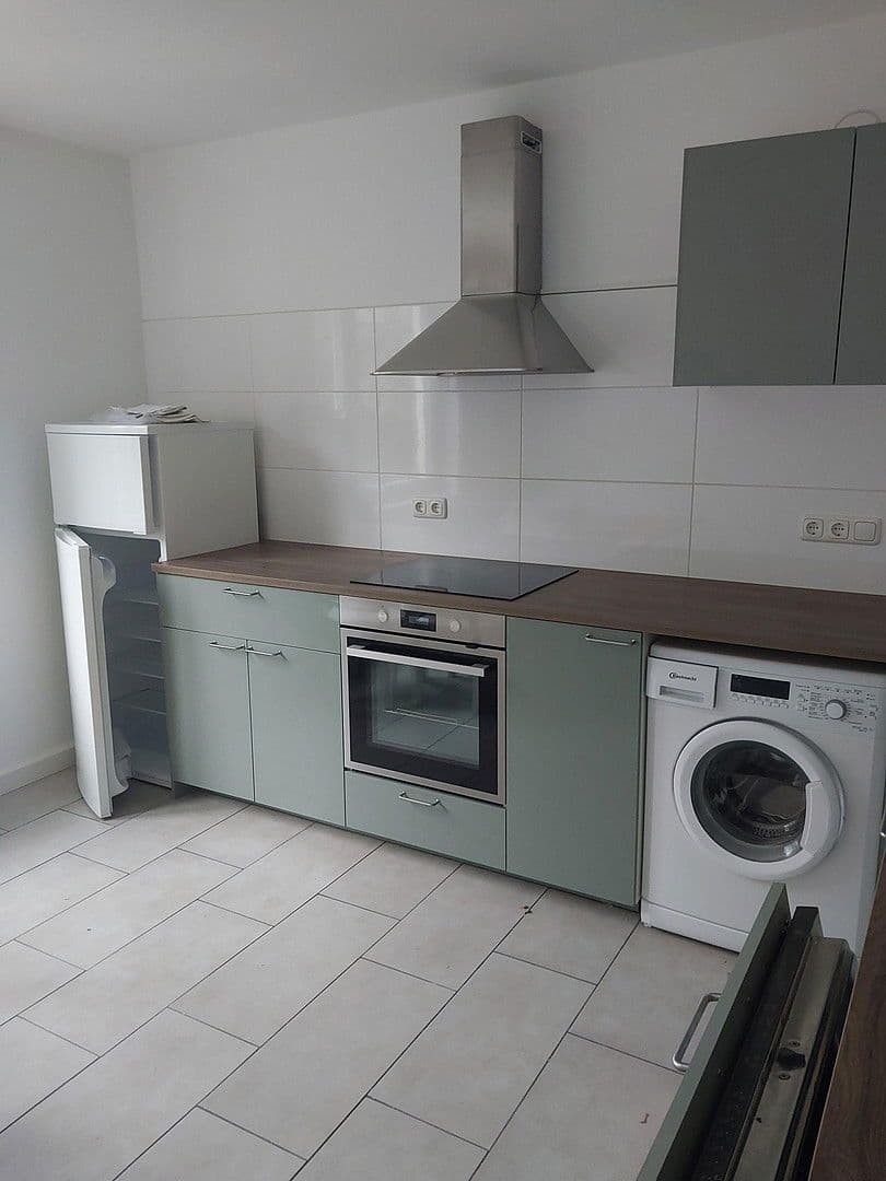 Prenájom bytu 2-izbový 50 m², München, Bavorsko Prenájom bytu 2-izbový 50 m², München, Bavorsko