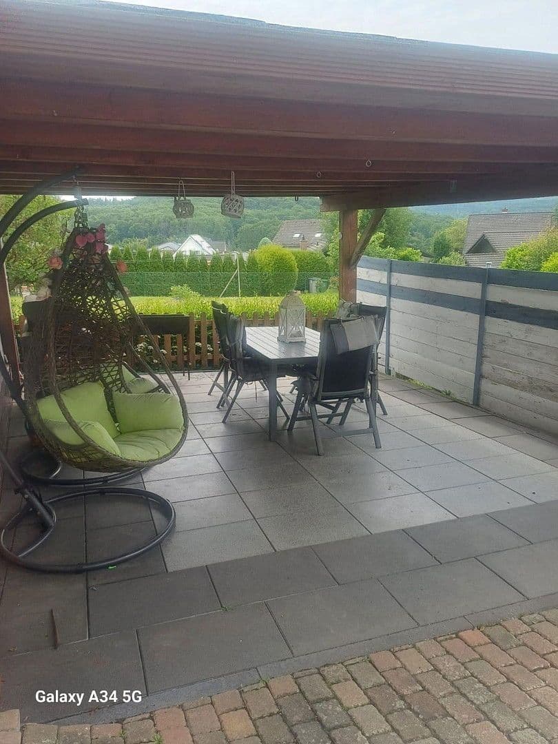 Predaj domu 180 m², pozemek 400 m², Pfalzfelder Straße 32, Norath, Porýnie-Falcko Predaj domu 180 m², pozemek 400 m², Pfalzfelder Straße 32, Norath, Porýnie-Falcko