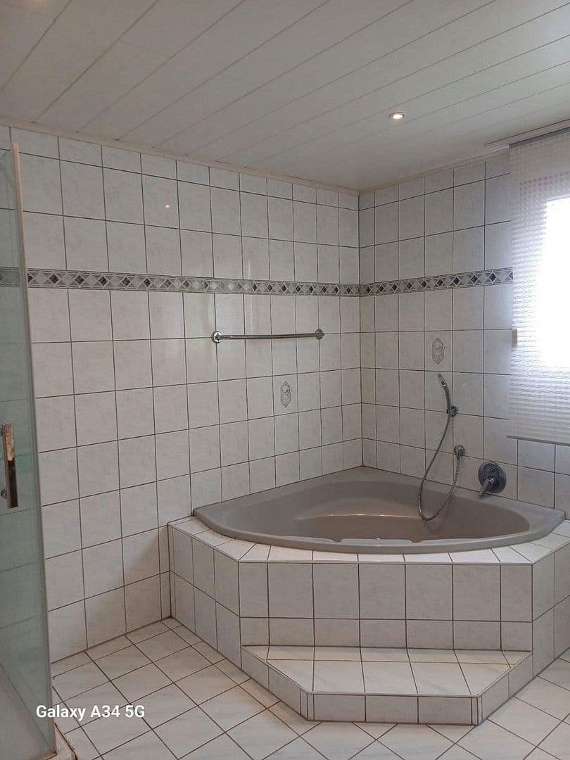 Predaj domu 180 m², pozemek 400 m², Pfalzfelder Straße 32, Norath, Porýnie-Falcko Predaj domu 180 m², pozemek 400 m², Pfalzfelder Straße 32, Norath, Porýnie-Falcko