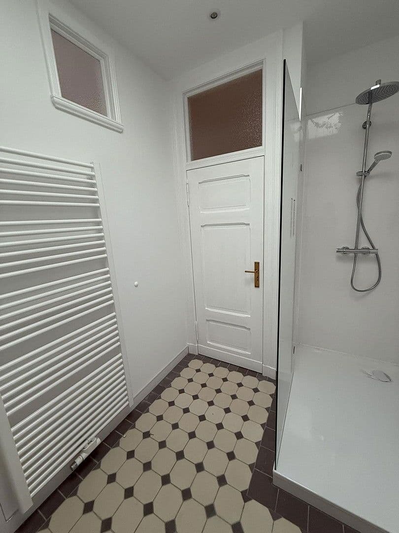 Prenájom bytu 2-izbový 80 m², Berlin, Berlín Prenájom bytu 2-izbový 80 m², Berlin, Berlín