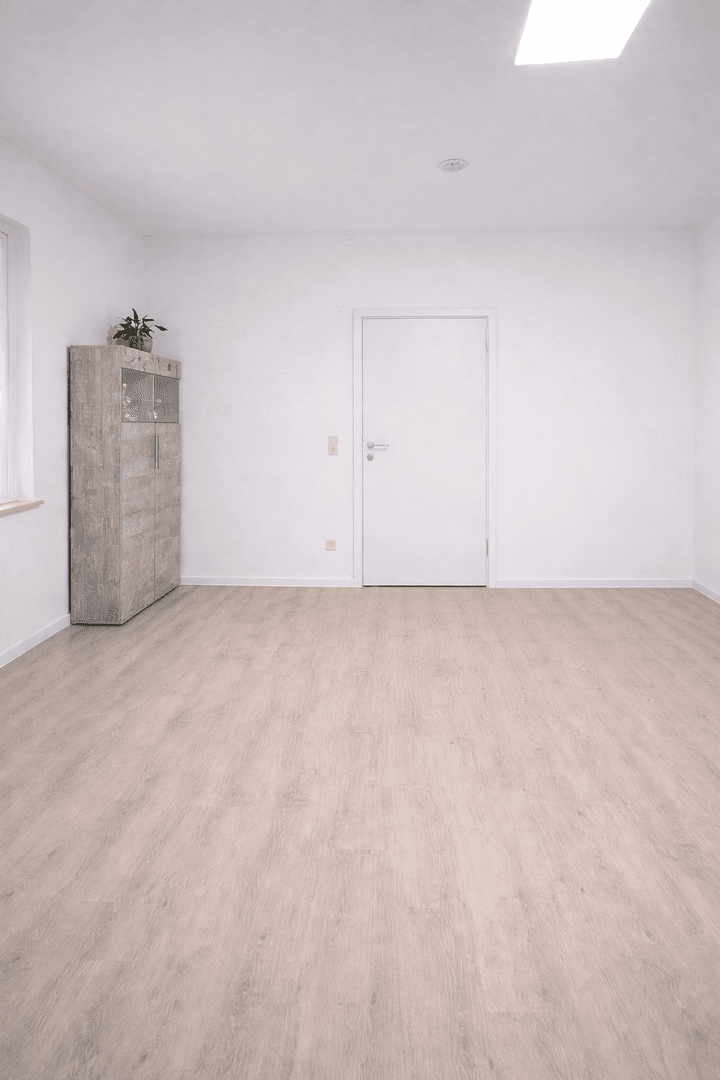 Prenájom bytu 5-izbový 114 m², Geußnitzer Str. 7, Zeitz, Sasko-Anhaltsko Prenájom bytu 5-izbový 114 m², Geußnitzer Str. 7, Zeitz, Sasko-Anhaltsko