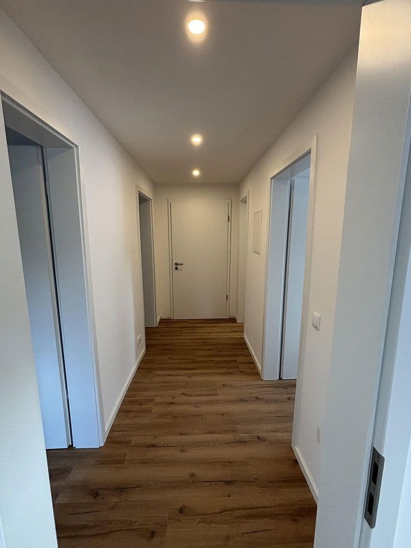 Prenájom bytu 3-izbový 63 m², Miltenbergstraße 18, Augsburg, Bavorsko Prenájom bytu 3-izbový 63 m², Miltenbergstraße 18, Augsburg, Bavorsko