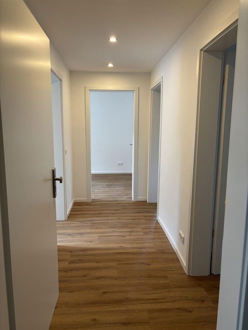 Prenájom bytu 3-izbový 63 m², Miltenbergstraße 18, Augsburg, Bavorsko Prenájom bytu 3-izbový 63 m², Miltenbergstraße 18, Augsburg, Bavorsko