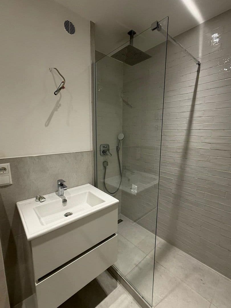 Prenájom bytu 1-izbový 26 m², Weinbergerstraße 111, München, Bavorsko Prenájom bytu 1-izbový 26 m², Weinbergerstraße 111, München, Bavorsko