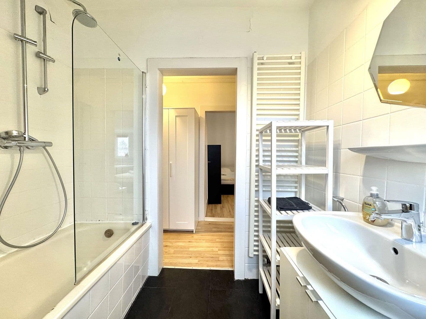 Prenájom bytu 2-izbový 43 m², Henckellweg 13, Hannover, Dolné Sasko Prenájom bytu 2-izbový 43 m², Henckellweg 13, Hannover, Dolné Sasko