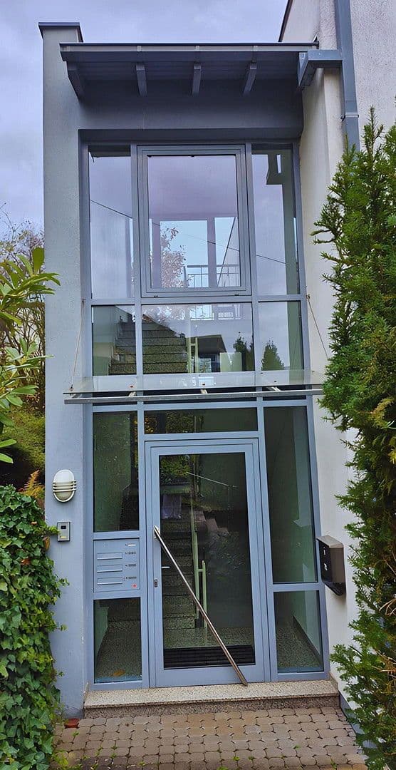 Predaj domu 302 m², pozemek 388 m², Koblenz, Porýnie-Falcko Predaj domu 302 m², pozemek 388 m², Koblenz, Porýnie-Falcko