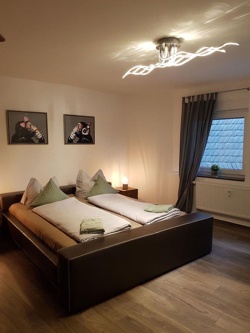 Predaj domu 365 m², pozemek 218 m², Jakobusstraße 16, Meschede, Severné Porýnie - Westfálsko Predaj domu 365 m², pozemek 218 m², Jakobusstraße 16, Meschede, Severné Porýnie - Westfálsko