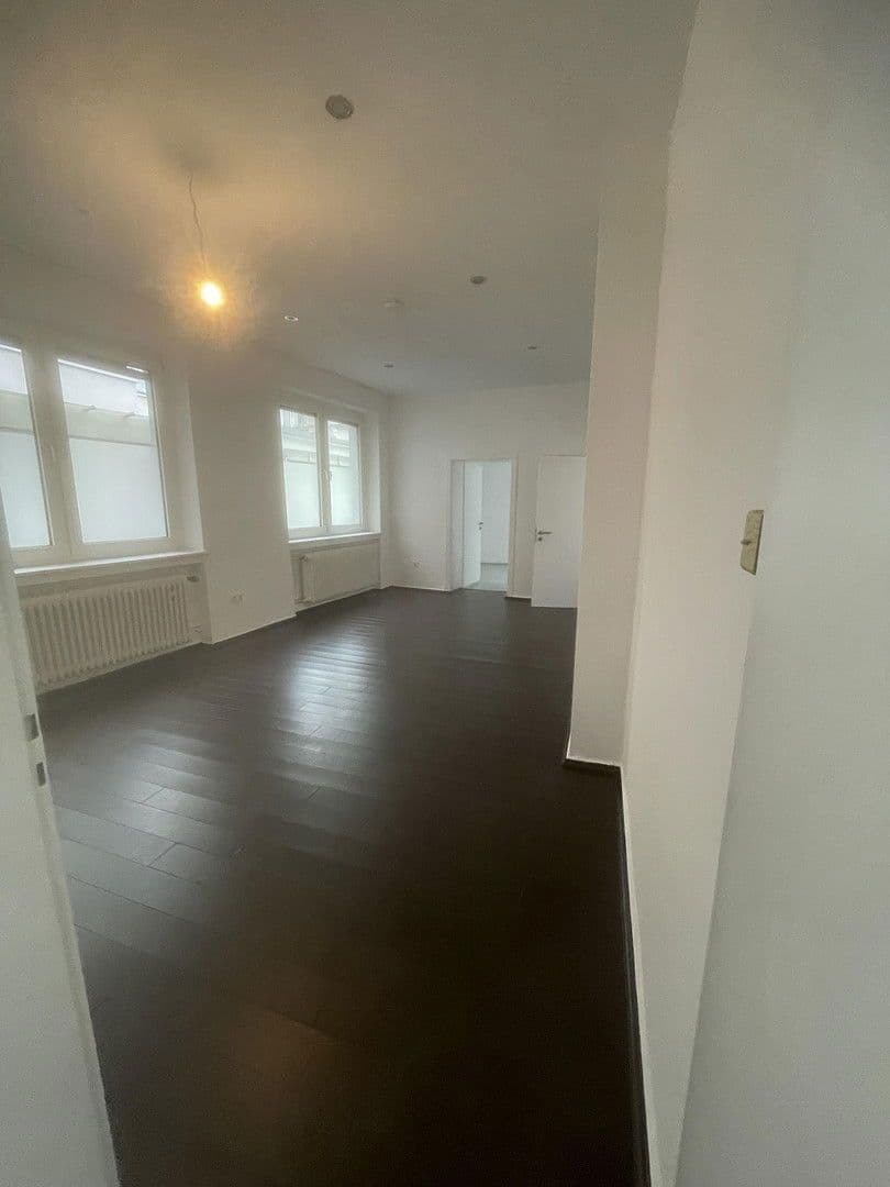Prenájom bytu 4-izbový 80 m², Frankenstrasse 2, Dortmund, Severné Porýnie - Westfálsko Prenájom bytu 4-izbový 80 m², Frankenstrasse 2, Dortmund, Severné Porýnie - Westfálsko