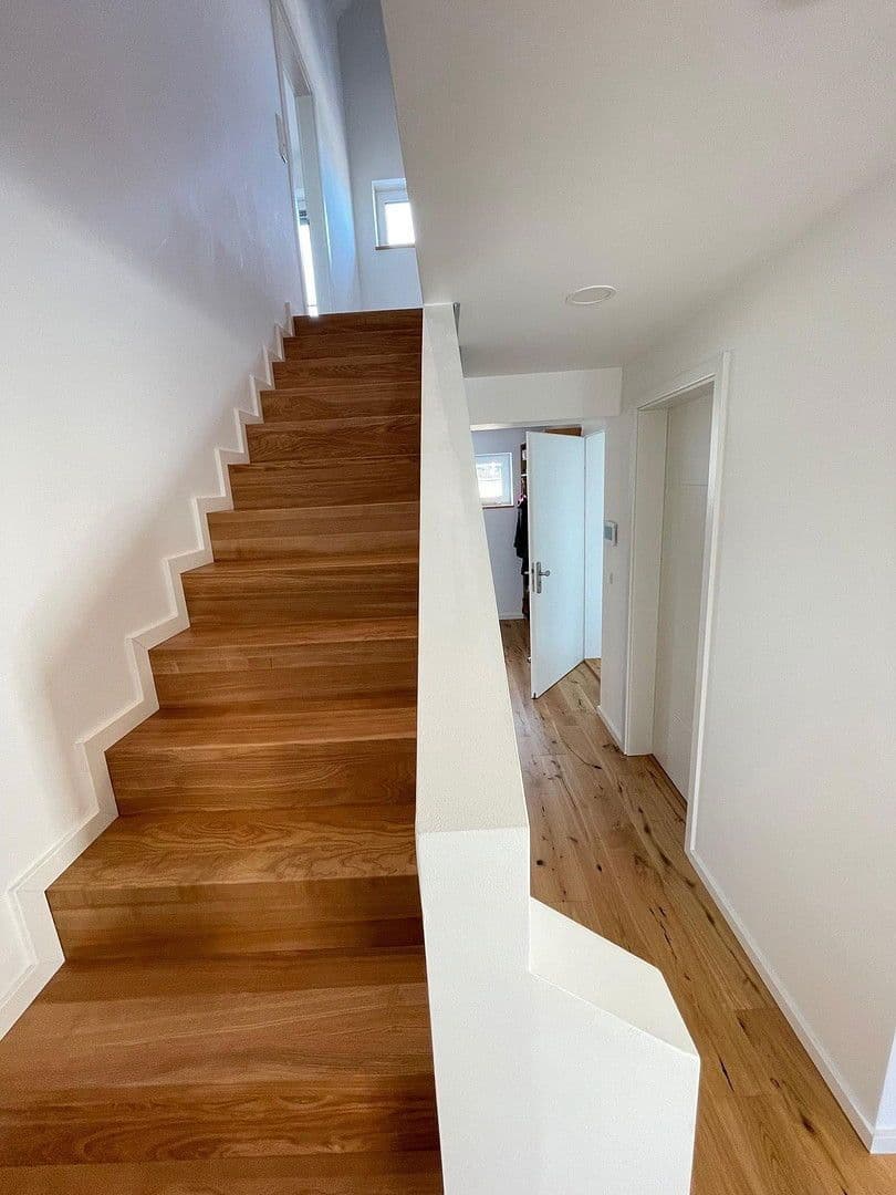 Predaj bytu 7-izbový 159 m², Kahl am Main, Bavorsko Predaj bytu 7-izbový 159 m², Kahl am Main, Bavorsko