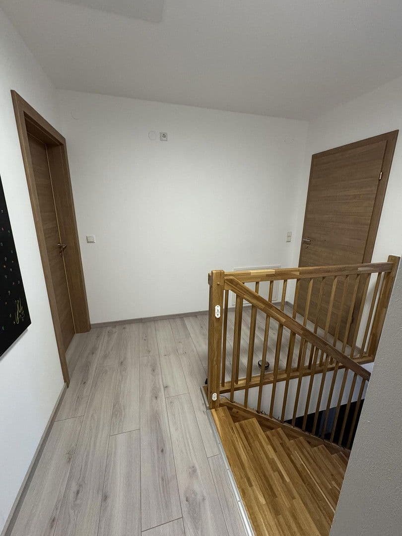 Predaj domu 122 m², pozemek 1.153 m², Scheiblingkirchen-Thernberg, Dolné Rakúsko Predaj domu 122 m², pozemek 1.153 m², Scheiblingkirchen-Thernberg, Dolné Rakúsko