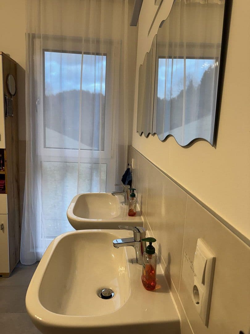 Predaj domu 122 m², pozemek 1.153 m², Scheiblingkirchen-Thernberg, Dolné Rakúsko Predaj domu 122 m², pozemek 1.153 m², Scheiblingkirchen-Thernberg, Dolné Rakúsko