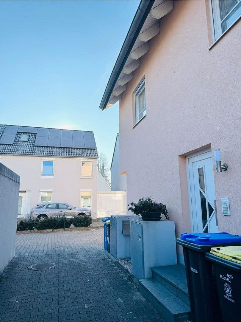 Predaj bytu 4-izbový 130 m², Mering, Bavorsko Predaj bytu 4-izbový 130 m², Mering, Bavorsko