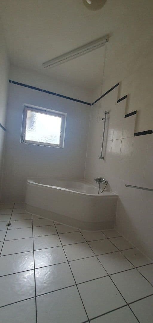 Prenájom bytu 3-izbový 96 m², Schlichtestraße 32, Burladingen, Bádensko-Wurttembersko Prenájom bytu 3-izbový 96 m², Schlichtestraße 32, Burladingen, Bádensko-Wurttembersko