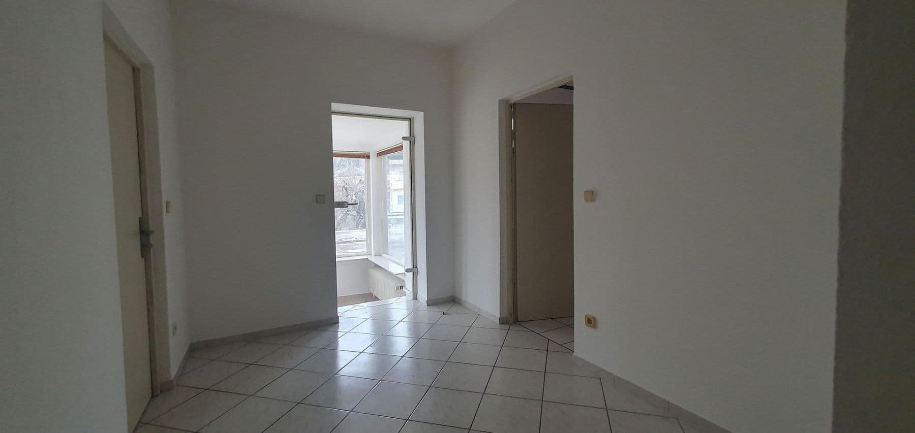 Prenájom bytu 3-izbový 96 m², Schlichtestraße 32, Burladingen, Bádensko-Wurttembersko Prenájom bytu 3-izbový 96 m², Schlichtestraße 32, Burladingen, Bádensko-Wurttembersko