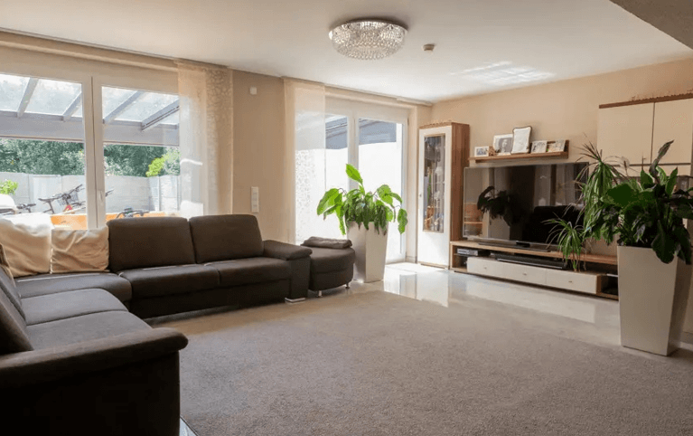 Predaj domu 170 m², pozemek 198 m², An der Molkeswiese 4, Egelsbach, Hesensko Predaj domu 170 m², pozemek 198 m², An der Molkeswiese 4, Egelsbach, Hesensko