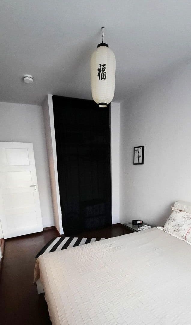 Predaj bytu 3-izbový 66 m², Berlin, Berlín Predaj bytu 3-izbový 66 m², Berlin, Berlín