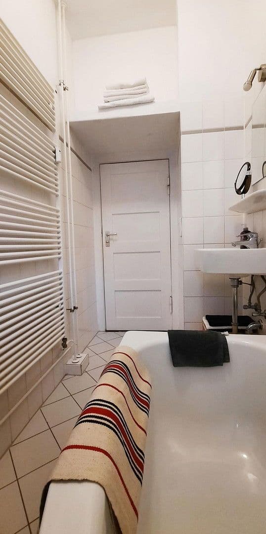 Predaj bytu 3-izbový 66 m², Berlin, Berlín Predaj bytu 3-izbový 66 m², Berlin, Berlín