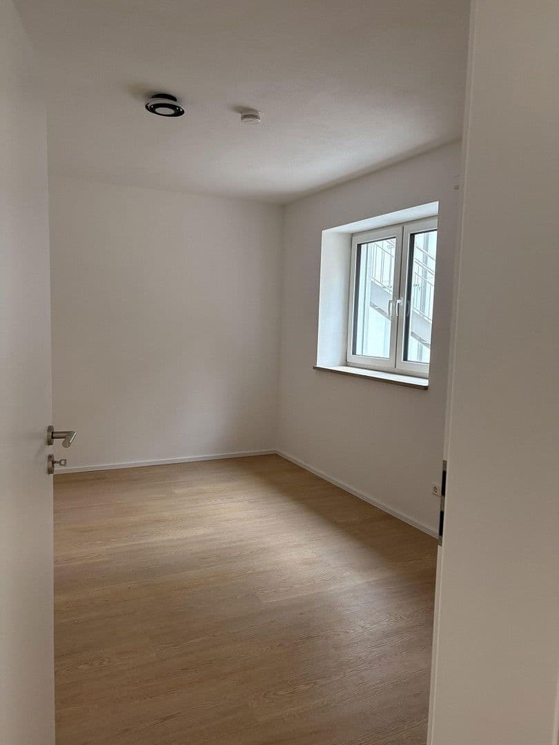 Prenájom bytu 3-izbový 106 m², Gartenstraße 32, Lauchheim, Bádensko-Wurttembersko Prenájom bytu 3-izbový 106 m², Gartenstraße 32, Lauchheim, Bádensko-Wurttembersko
