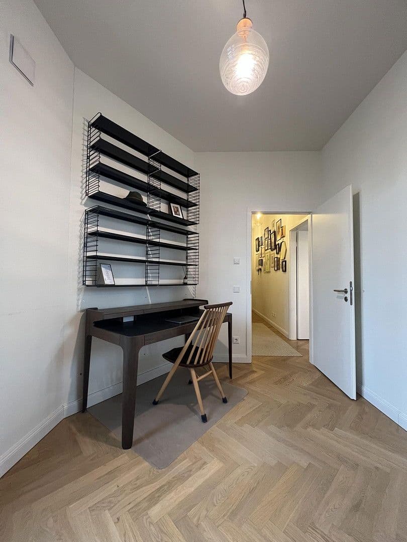 Prenájom bytu 3-izbový 90 m², Kommandantenstr 75, Berlin, Berlín Prenájom bytu 3-izbový 90 m², Kommandantenstr 75, Berlin, Berlín