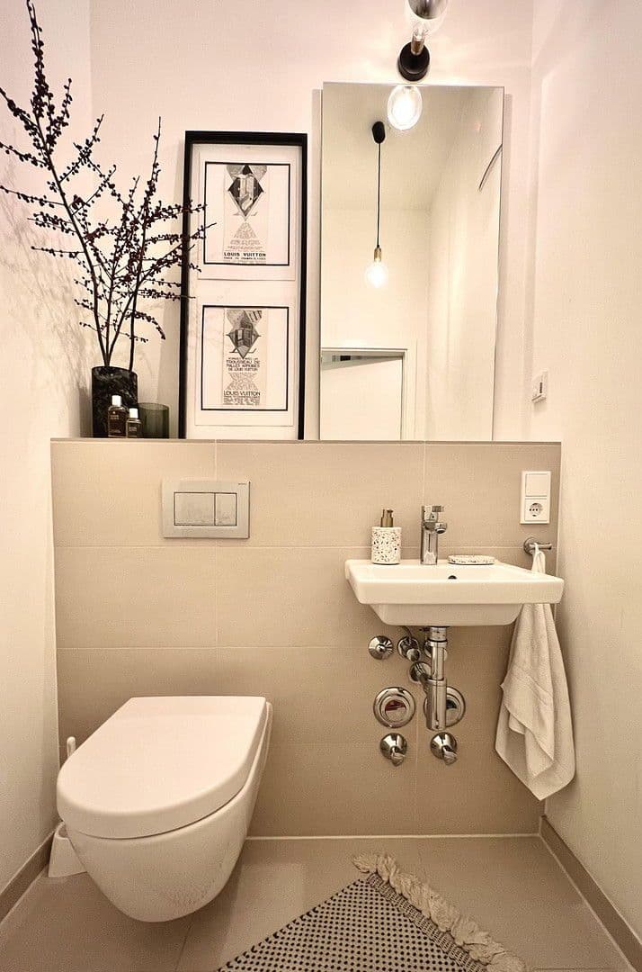 Prenájom bytu 3-izbový 90 m², Kommandantenstr 75, Berlin, Berlín Prenájom bytu 3-izbový 90 m², Kommandantenstr 75, Berlin, Berlín