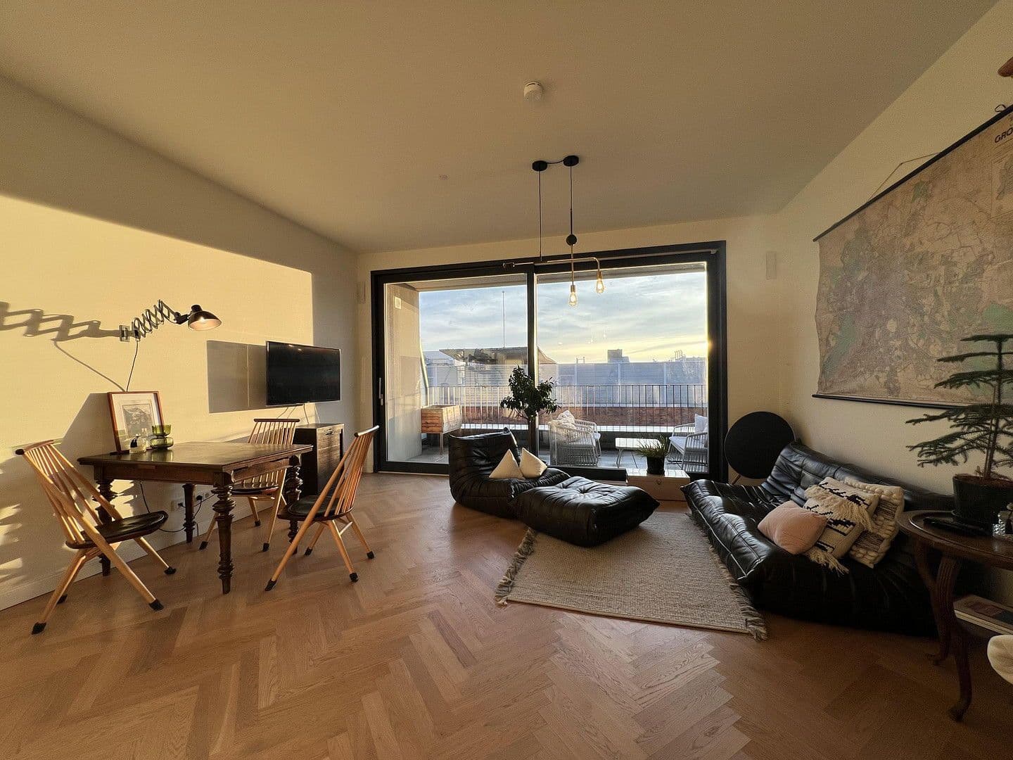 Prenájom bytu 3-izbový 90 m², Kommandantenstr 75, Berlin, Berlín Prenájom bytu 3-izbový 90 m², Kommandantenstr 75, Berlin, Berlín