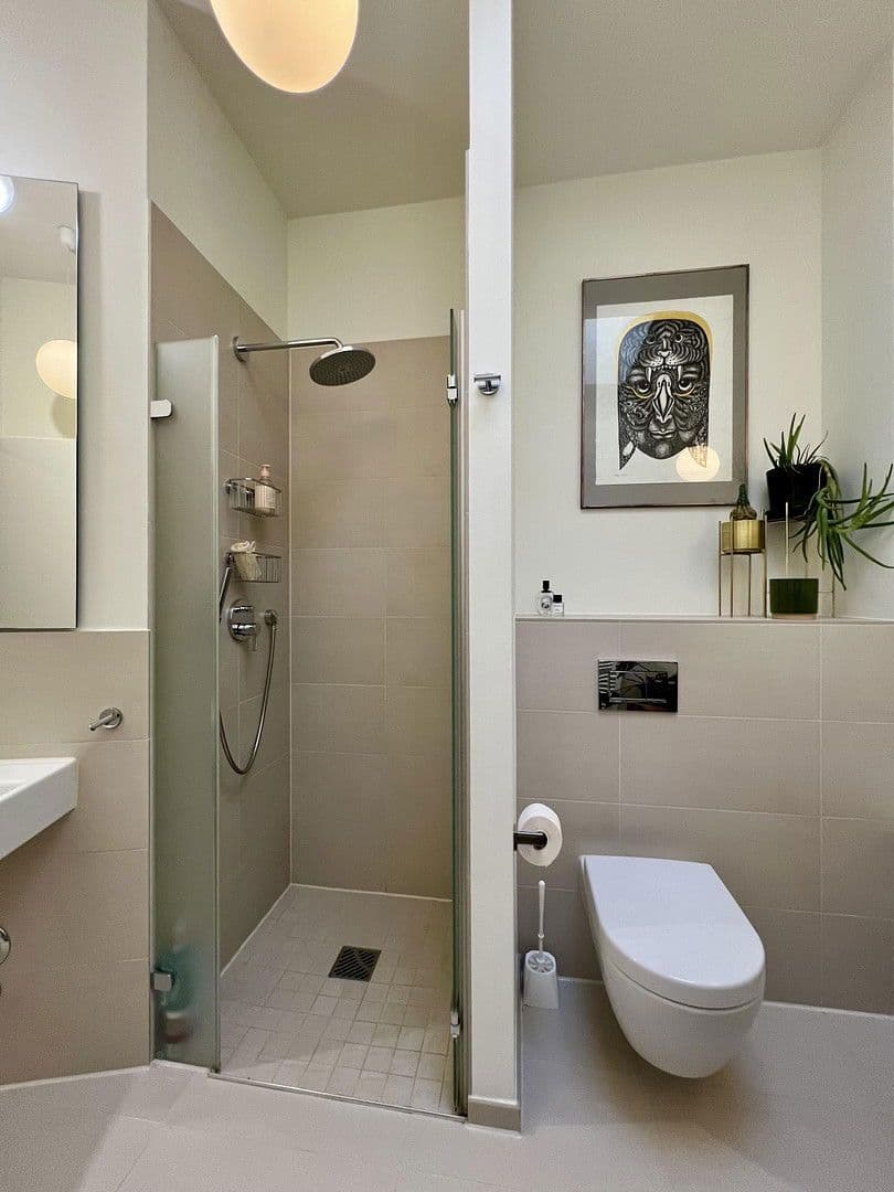 Prenájom bytu 3-izbový 90 m², Kommandantenstr 75, Berlin, Berlín Prenájom bytu 3-izbový 90 m², Kommandantenstr 75, Berlin, Berlín