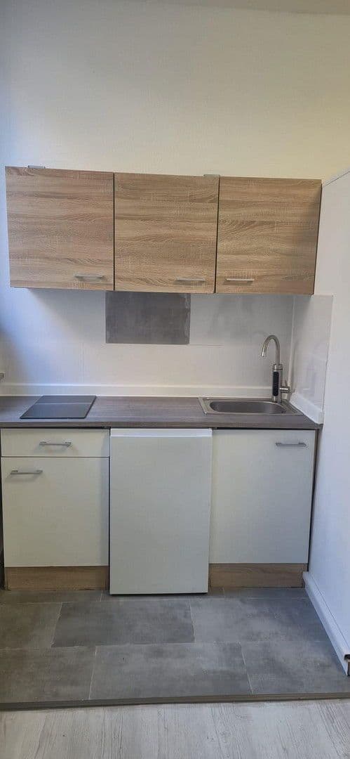 Prenájom bytu 1-izbový 20 m², Stubenlohstr. 6, Erlangen, Bavorsko Prenájom bytu 1-izbový 20 m², Stubenlohstr. 6, Erlangen, Bavorsko