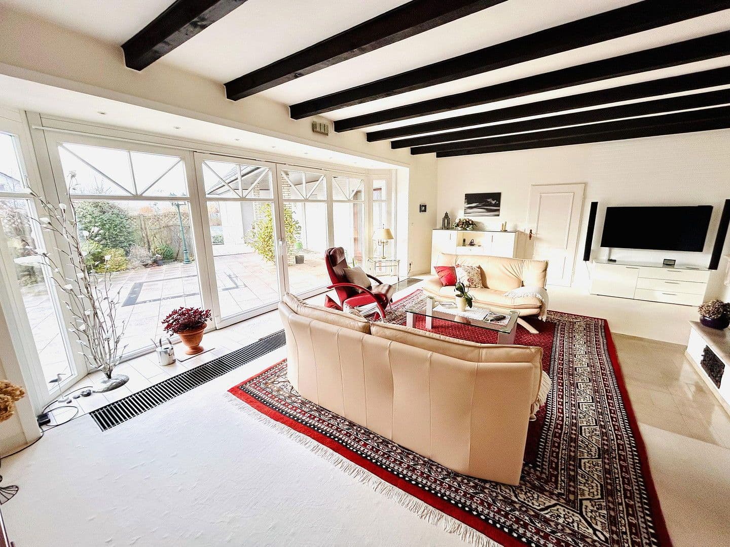 Predaj domu 175 m², pozemek 878 m², Im Wiesengrund 17, Steinburg, Šlezvicko-Holštajnsko Predaj domu 175 m², pozemek 878 m², Im Wiesengrund 17, Steinburg, Šlezvicko-Holštajnsko