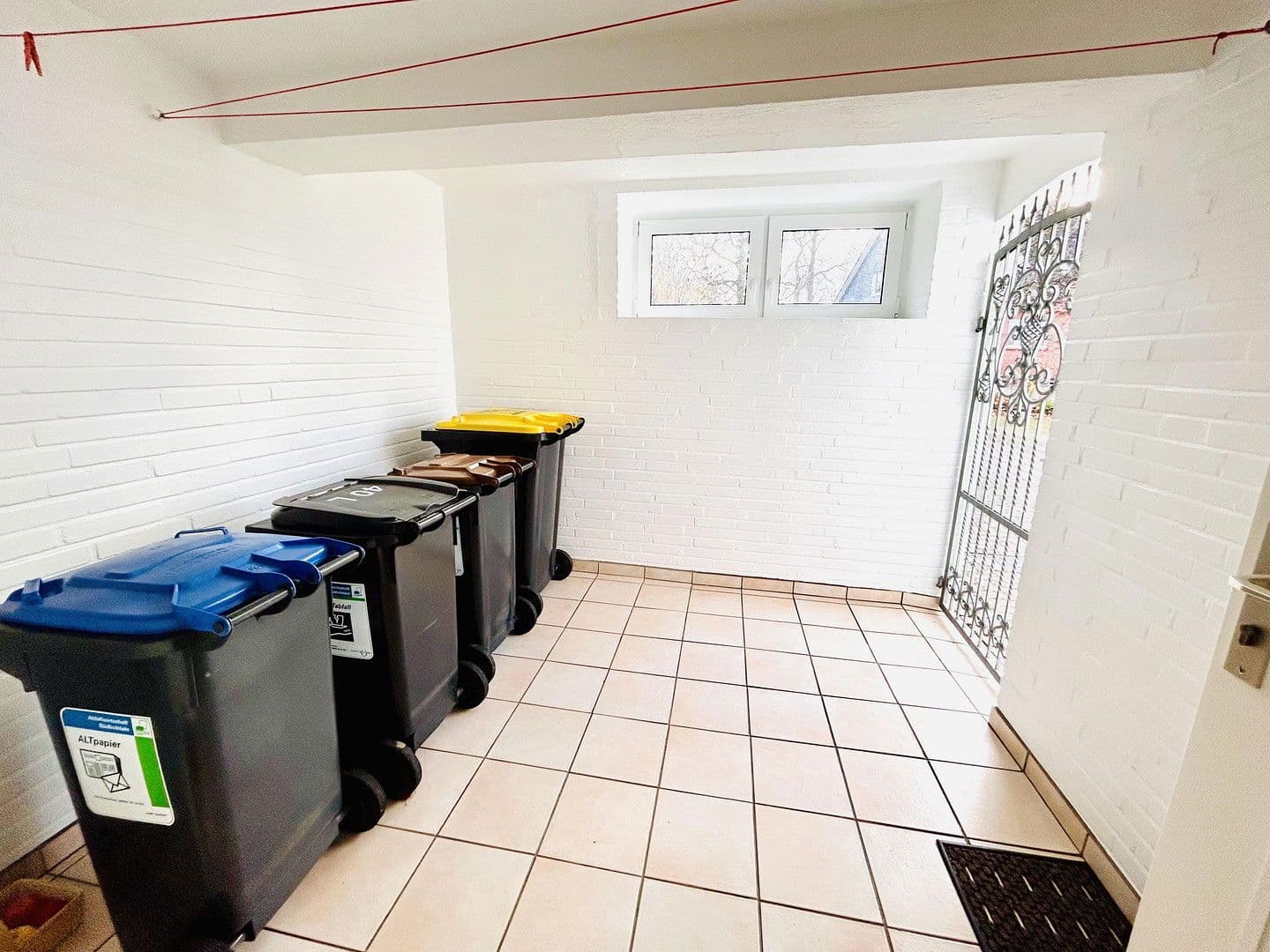 Predaj domu 175 m², pozemek 878 m², Im Wiesengrund 17, Steinburg, Šlezvicko-Holštajnsko Predaj domu 175 m², pozemek 878 m², Im Wiesengrund 17, Steinburg, Šlezvicko-Holštajnsko