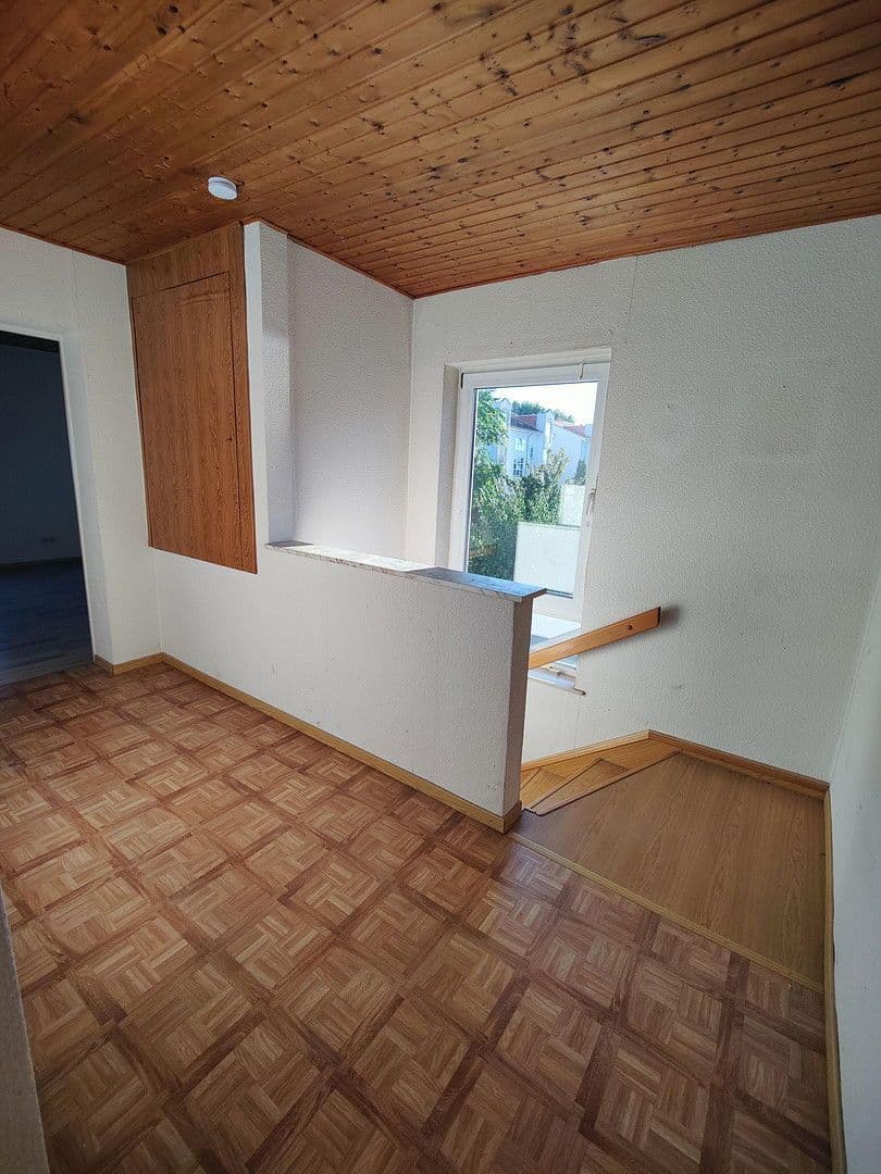 Predaj domu 120 m², pozemek 331 m², Budenheim, Porýnie-Falcko Predaj domu 120 m², pozemek 331 m², Budenheim, Porýnie-Falcko