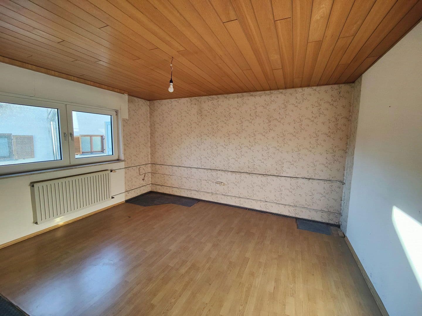 Predaj domu 120 m², pozemek 331 m², Budenheim, Porýnie-Falcko Predaj domu 120 m², pozemek 331 m², Budenheim, Porýnie-Falcko