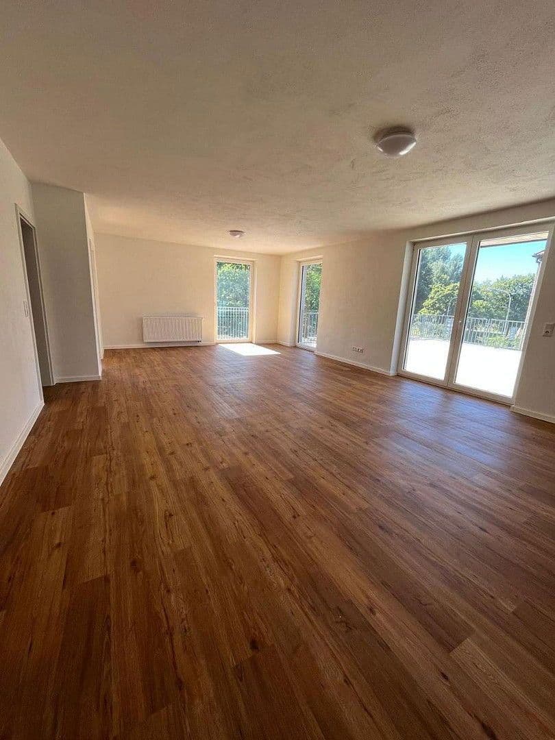 Prenájom bytu 4-izbový 107 m², Christian-Höfer-Ring 50, Selb, Bavorsko Prenájom bytu 4-izbový 107 m², Christian-Höfer-Ring 50, Selb, Bavorsko