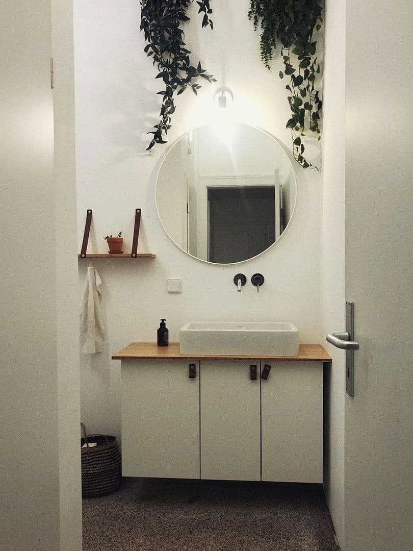 Prenájom kancelárie 135 m², Stuttgart, Bádensko-Wurttembersko Prenájom kancelárie 135 m², Stuttgart, Bádensko-Wurttembersko