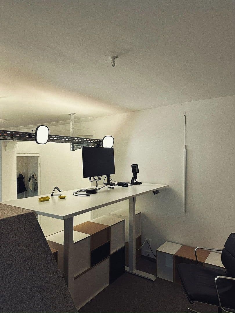 Prenájom kancelárie 135 m², Stuttgart, Bádensko-Wurttembersko Prenájom kancelárie 135 m², Stuttgart, Bádensko-Wurttembersko