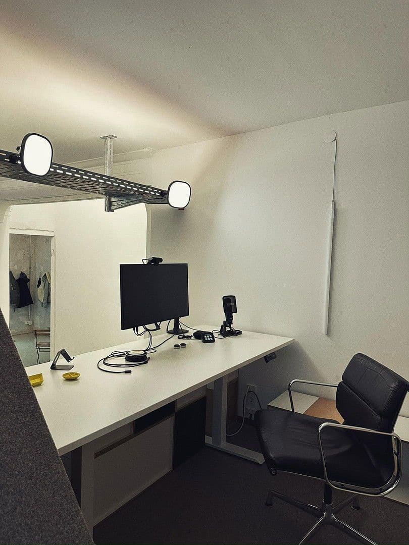 Prenájom kancelárie 135 m², Stuttgart, Bádensko-Wurttembersko Prenájom kancelárie 135 m², Stuttgart, Bádensko-Wurttembersko