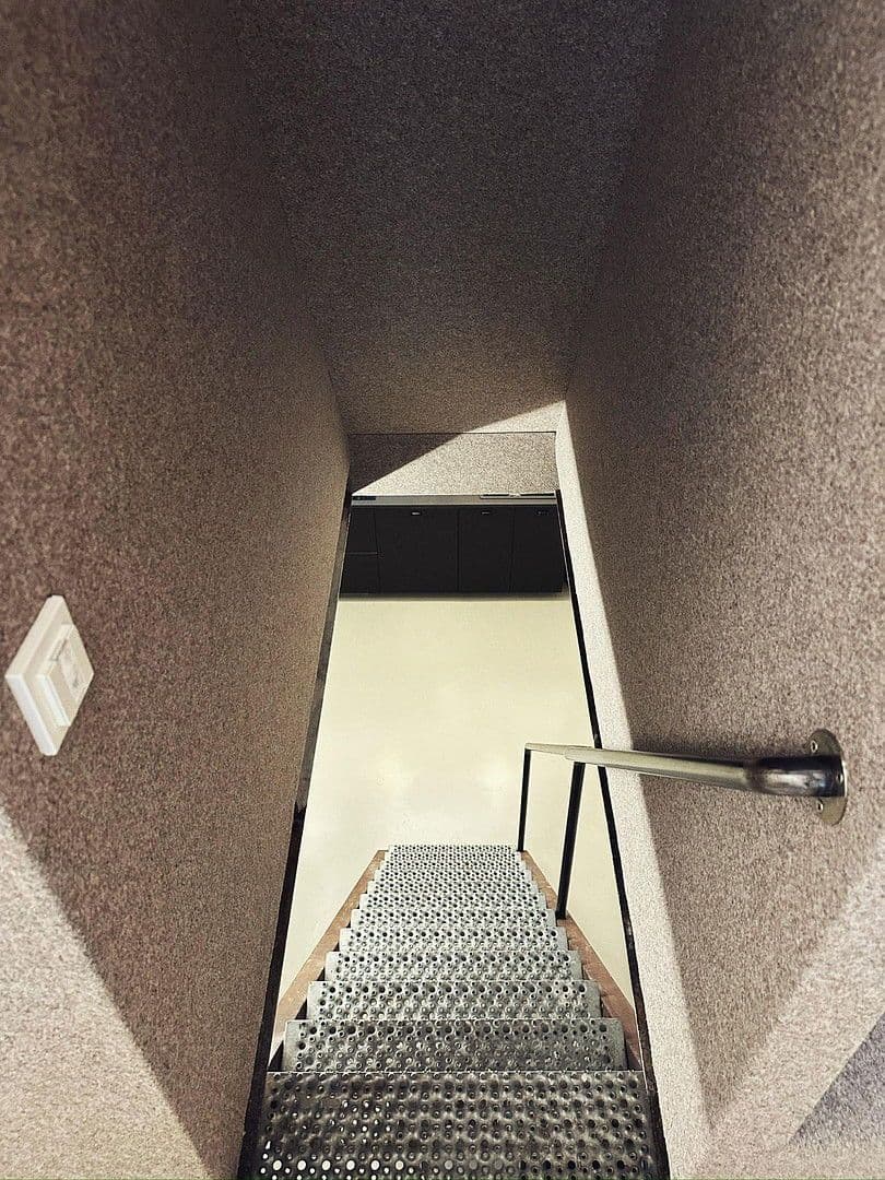 Prenájom kancelárie 135 m², Stuttgart, Bádensko-Wurttembersko Prenájom kancelárie 135 m², Stuttgart, Bádensko-Wurttembersko