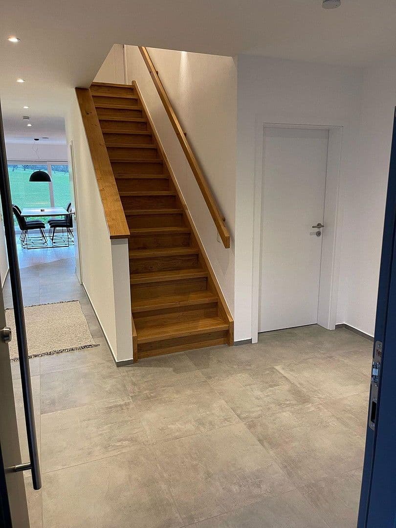 Predaj domu 183 m², pozemek 550 m², Kaffeeberg 12, Auenwald, Bádensko-Wurttembersko Predaj domu 183 m², pozemek 550 m², Kaffeeberg 12, Auenwald, Bádensko-Wurttembersko