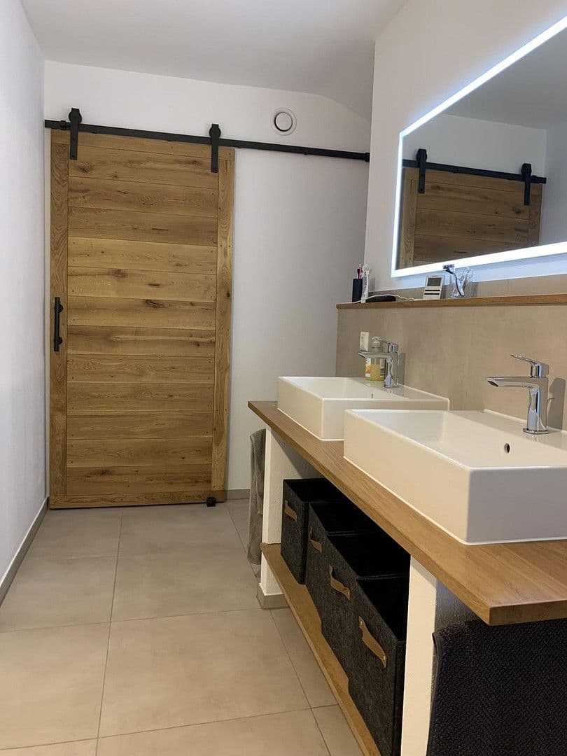 Predaj domu 183 m², pozemek 550 m², Kaffeeberg 12, Auenwald, Bádensko-Wurttembersko Predaj domu 183 m², pozemek 550 m², Kaffeeberg 12, Auenwald, Bádensko-Wurttembersko