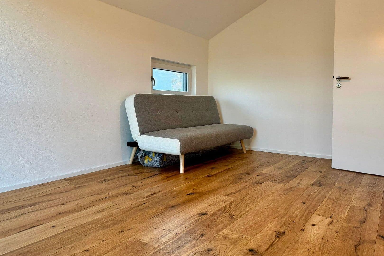 Predaj domu 183 m², pozemek 550 m², Kaffeeberg 12, Auenwald, Bádensko-Wurttembersko Predaj domu 183 m², pozemek 550 m², Kaffeeberg 12, Auenwald, Bádensko-Wurttembersko