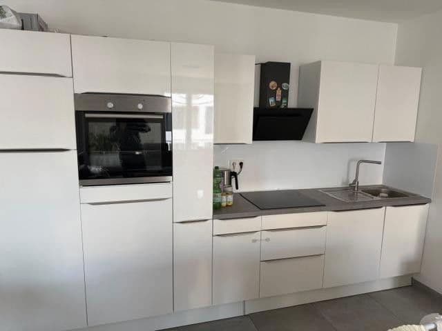 Prenájom bytu 3-izbový 83 m², Leinweberweg 45, München, Bavorsko Prenájom bytu 3-izbový 83 m², Leinweberweg 45, München, Bavorsko