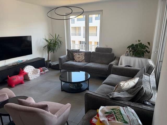 Prenájom bytu 3-izbový 83 m², Leinweberweg 45, München, Bavorsko Prenájom bytu 3-izbový 83 m², Leinweberweg 45, München, Bavorsko