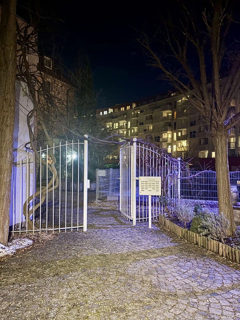 Prenájom bytu 2-izbový 72 m², München, Bavorsko Prenájom bytu 2-izbový 72 m², München, Bavorsko