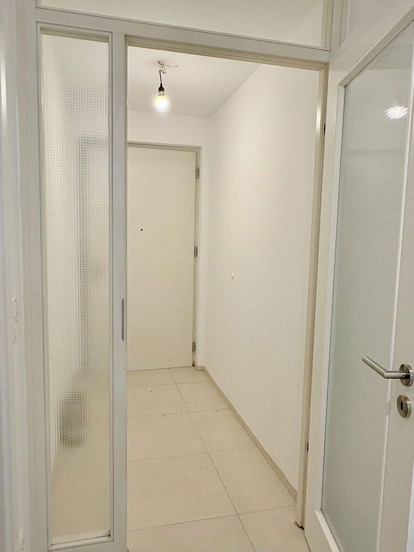 Prenájom bytu 2-izbový 72 m², München, Bavorsko Prenájom bytu 2-izbový 72 m², München, Bavorsko