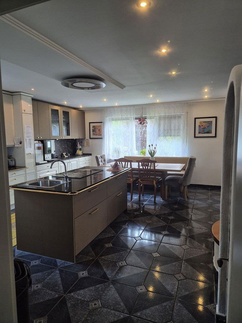 Predaj domu 253 m², pozemek 998 m², Untermeitingen, Bavorsko Predaj domu 253 m², pozemek 998 m², Untermeitingen, Bavorsko