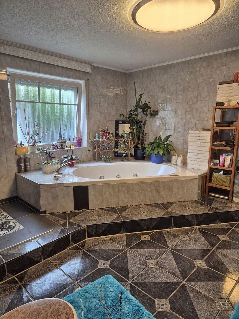 Predaj domu 253 m², pozemek 998 m², Untermeitingen, Bavorsko Predaj domu 253 m², pozemek 998 m², Untermeitingen, Bavorsko