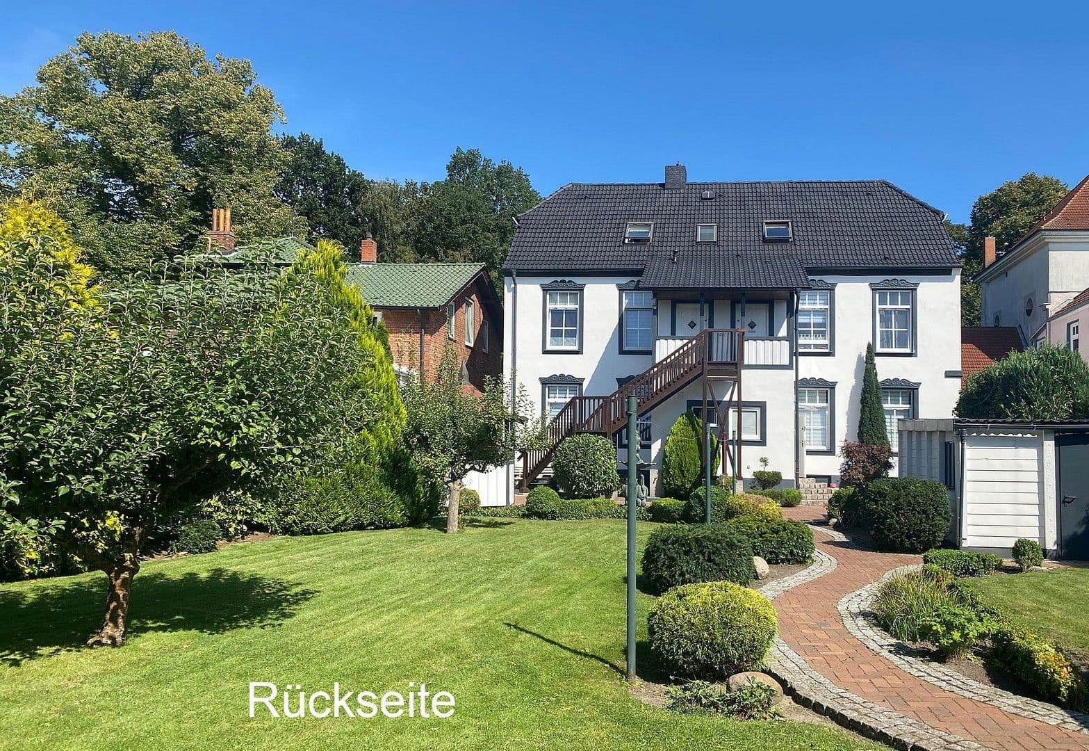 Predaj domu 369 m², pozemek 722 m², Am Lotsenberg 11, Travemünde, Šlezvicko-Holštajnsko Predaj domu 369 m², pozemek 722 m², Am Lotsenberg 11, Travemünde, Šlezvicko-Holštajnsko