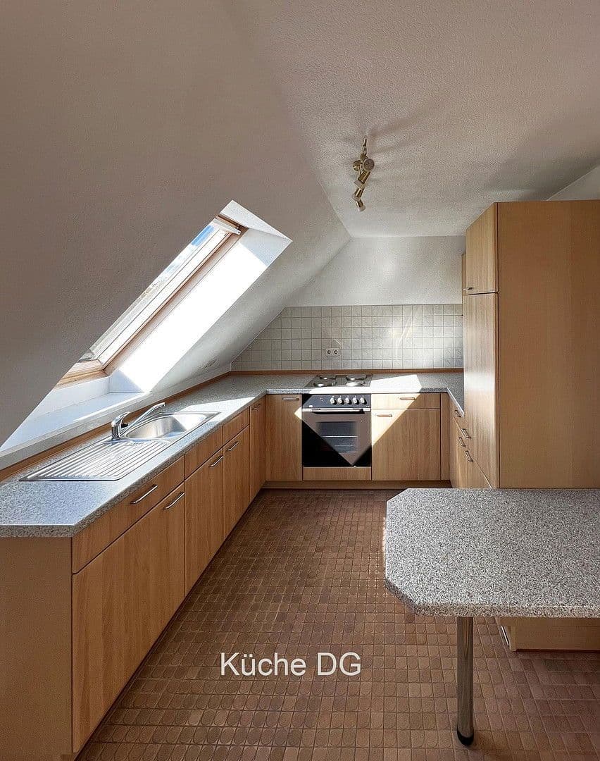 Predaj domu 369 m², pozemek 722 m², Am Lotsenberg 11, Travemünde, Šlezvicko-Holštajnsko Predaj domu 369 m², pozemek 722 m², Am Lotsenberg 11, Travemünde, Šlezvicko-Holštajnsko