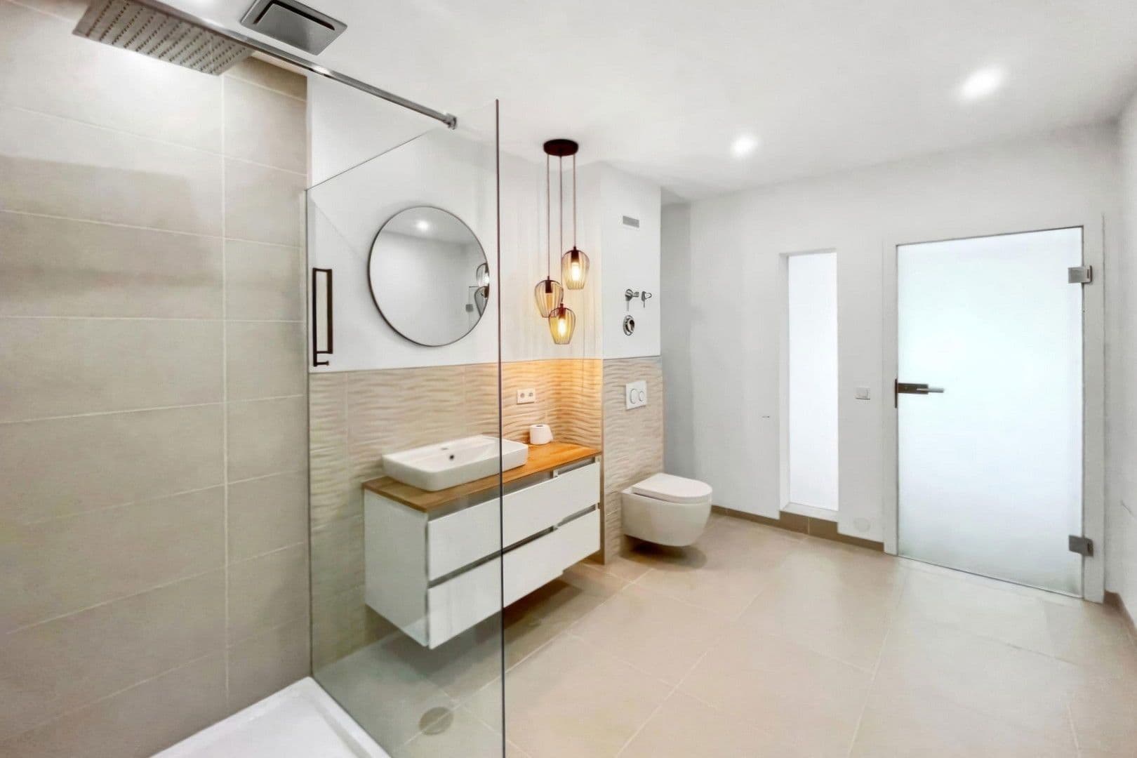 Prenájom bytu 3-izbový 110 m², Ohmstraße 11, Lengfeld, Würzburg, Bavorsko Prenájom bytu 3-izbový 110 m², Ohmstraße 11, Lengfeld, Würzburg, Bavorsko