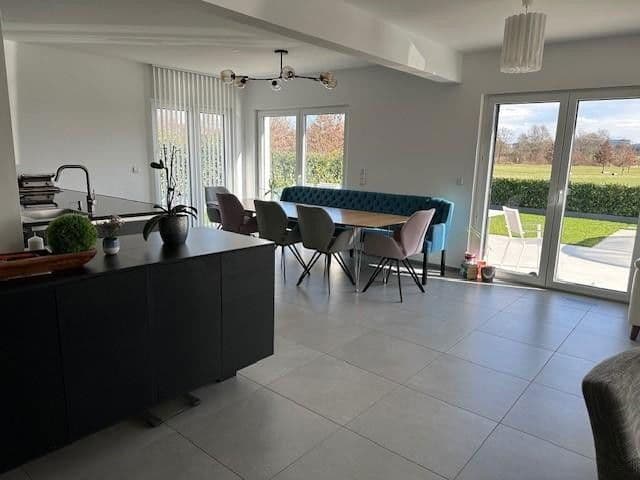 Predaj domu 180 m², pozemek 452 m², Markdorf, Bádensko-Wurttembersko Predaj domu 180 m², pozemek 452 m², Markdorf, Bádensko-Wurttembersko